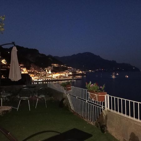 Appartamento Di Raphael Con Discesa Privata Al Mare Amalfi Exterior foto
